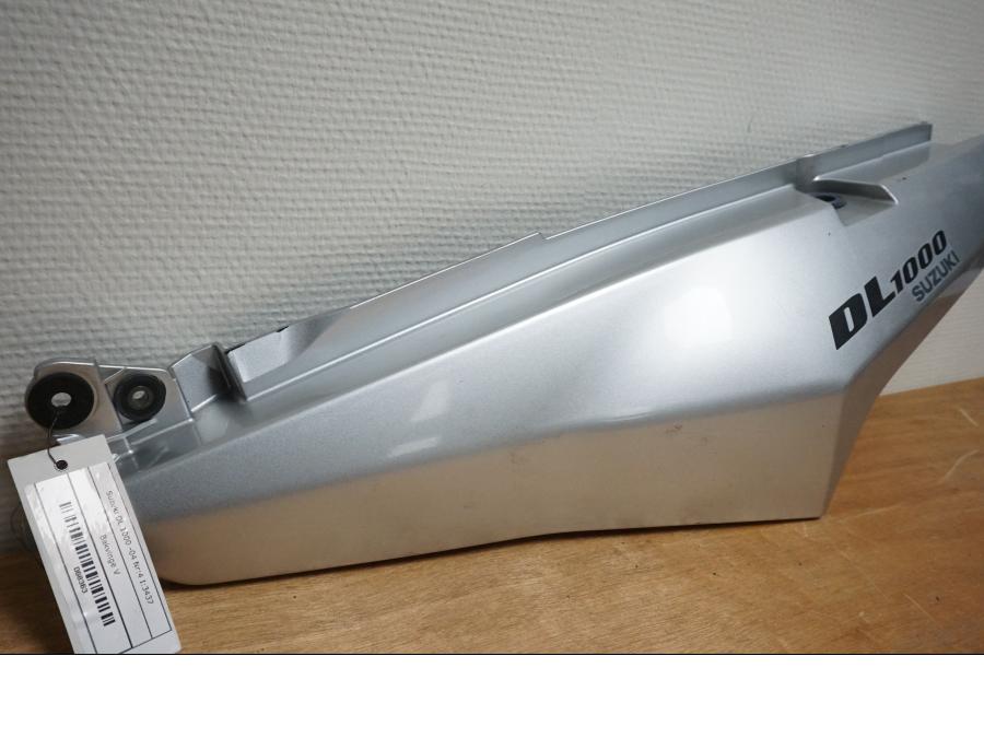 Baksidan på Bakvinge från en Suzuki DL 1000 -2004 motorcykel.