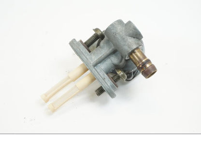 Vänster sida på Bensinkran från en Yamaha YZF R6 -1999 motorcykel.