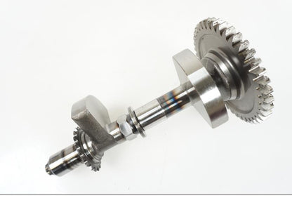 Vänster sida på Motordelar från en BMW F 850 GS -2019 motorcykel.