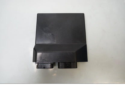 Baksidan på CDI / ECU från en Yamaha MT-09 Tracer -2015 motorcykel.