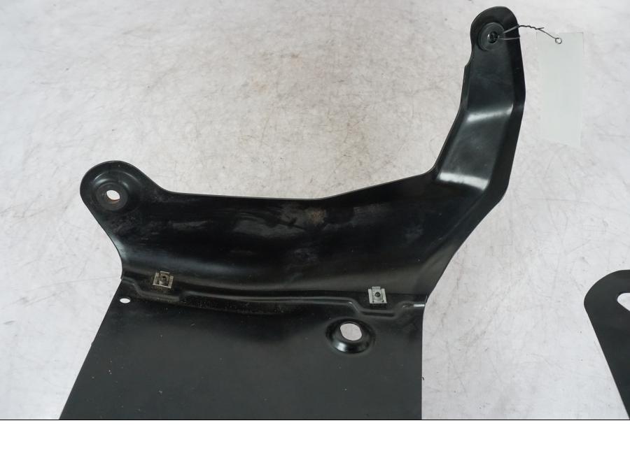 Extrabild4 på Hasplåt från en Ducati Multistrada V4 -2024 motorcykel.