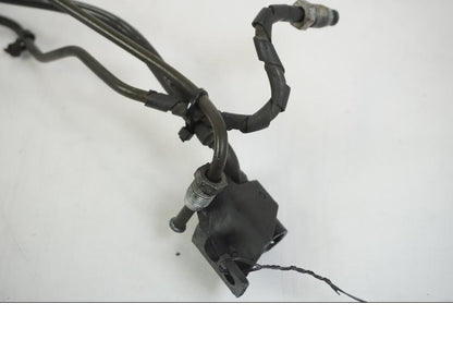 Snett uppifrån på Bromsledning från en BMW F 650 CS -2002 motorcykel.