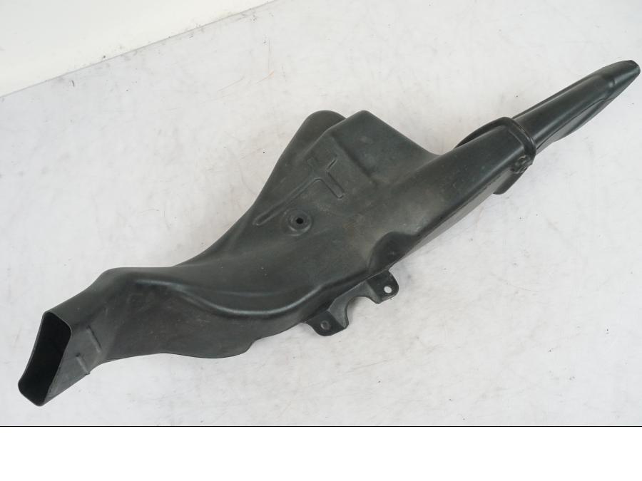 Extrabild2 på Luftintag från en Honda CBR 1100 XX -1999 motorcykel.