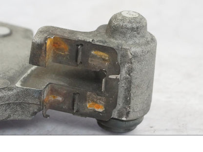 Snett uppifrån på Bromsoksfäste från en Suzuki GSX-S 1000 -2017 motorcykel.