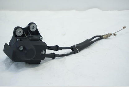 Framsidan på Avgasspjällmotor från en Triumph Daytona 675 -2010 motorcykel.