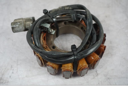 Snett uppifrån på Generator från en Triumph Tiger Explorer -2016 motorcykel.