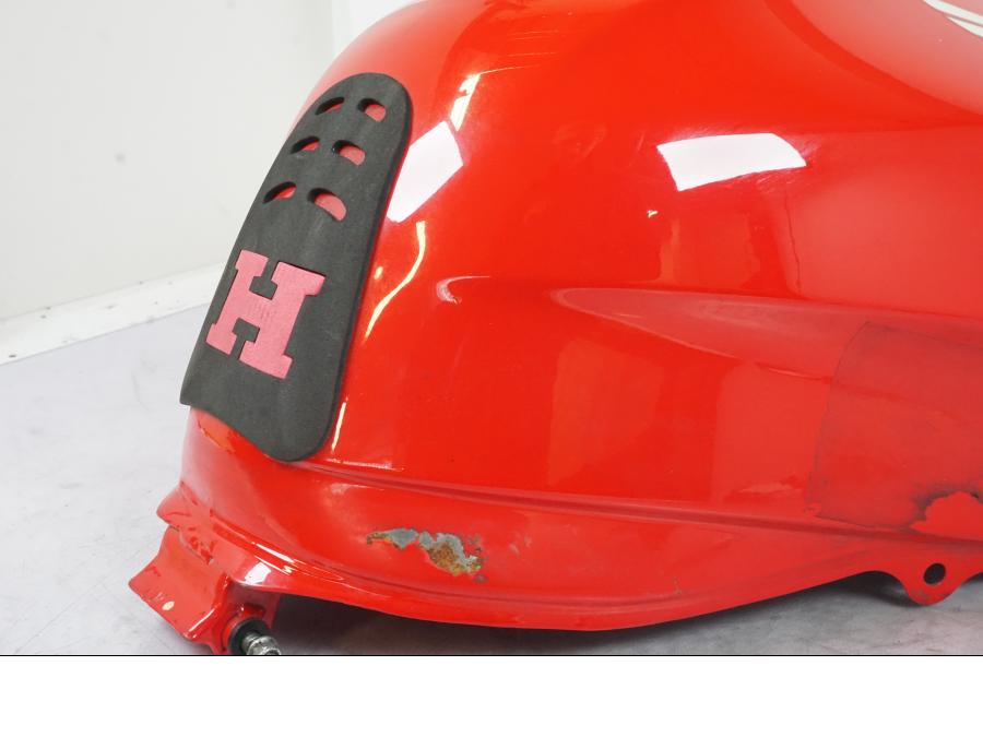 Extrabild3 på Bensintank från en Honda CBR 1000 F -1999 motorcykel.