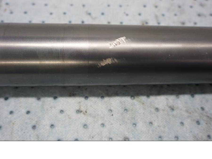 Höger sida på Gaffelben från en KTM 640 LC4 -2002 motorcykel.