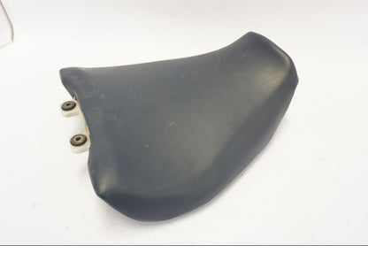 Vänster sida på Sadel från en Suzuki GSX-R 750 -1992 motorcykel.