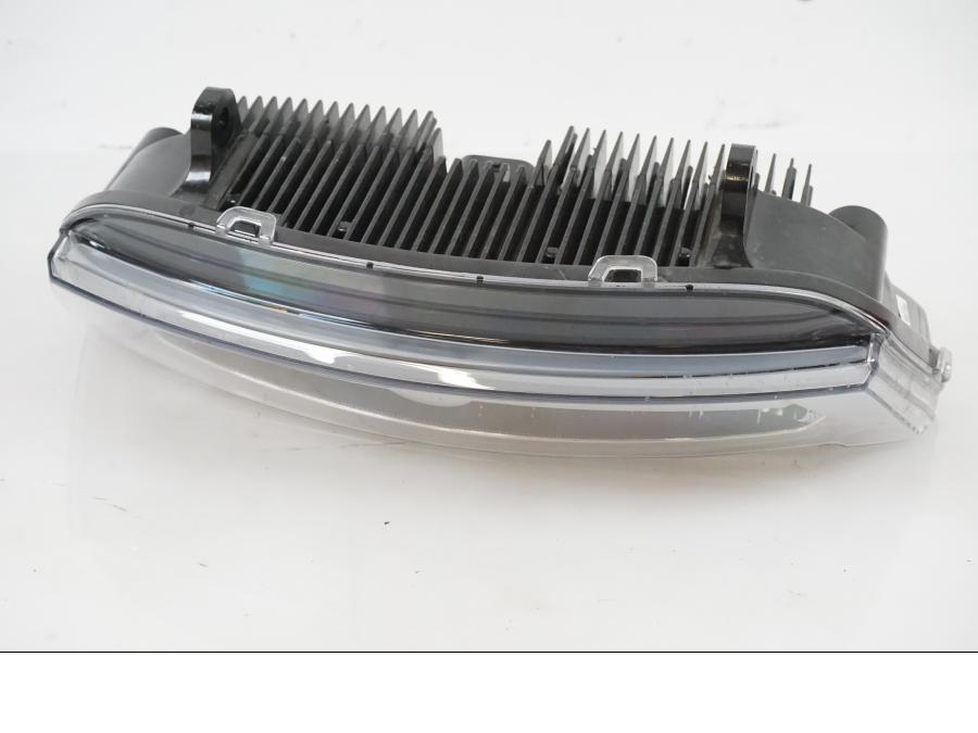 Framsidan på Strålkastare från en H-D Adventure Pan America Special RA1250S -2021 motorcykel.