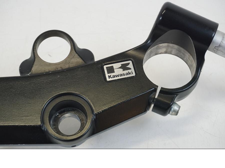 Höger sida på Gaffelkrona från en Kawasaki ZX-12R -2000 motorcykel.