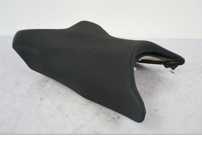 Framsidan på Sadel från en Kawasaki Z 800 -2014 motorcykel.