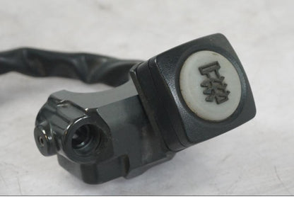 Baksidan på Värmehandtagsreglage från en Triumph Tiger Explorer -2013 motorcykel.