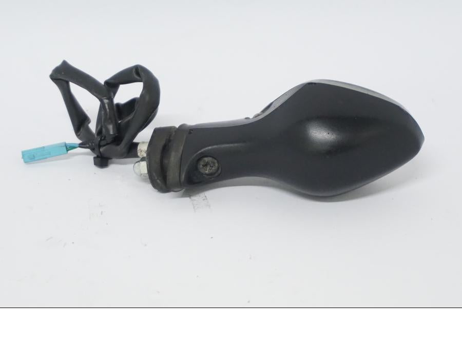 Höger sida på Blinkers från en Honda CB 500 X -2015 motorcykel.