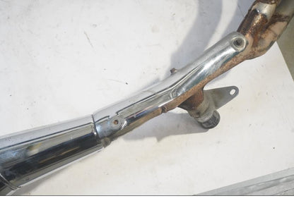 Vänster sida på Avgassystem från en Honda CB 750 SF -1993 motorcykel.