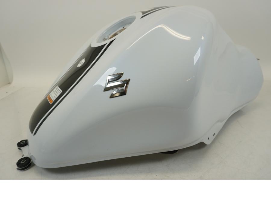 Extrabild1 på Bensintank från en Suzuki GSX 1300 R -2017 motorcykel.
