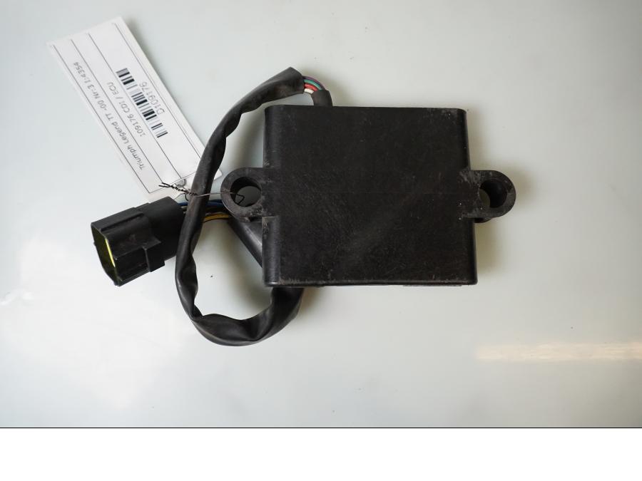 Baksidan på CDI / ECU från en Triumph Legend TT -2000 motorcykel.