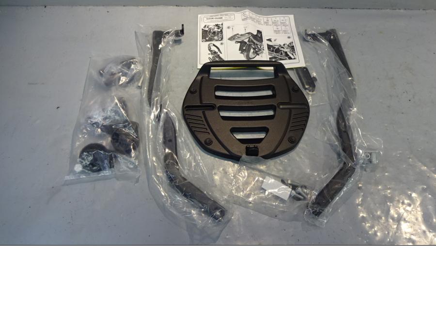 Framsidan på Pakethållare från en Suzuki GS 500 -2001 motorcykel.