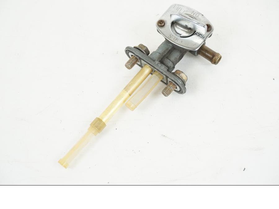 Framsidan på Bensinkran från en Kawasaki VN 1500 -1996 motorcykel.