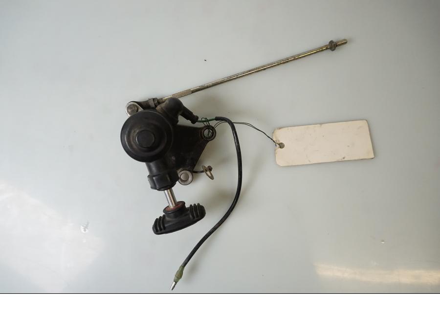 Framsidan på Backreglage från en Yamaha YFM 350 R -2006 ATV.