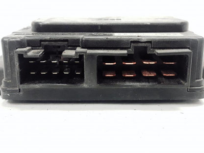 Baksidan på Reläbox från en Kawasaki VN 800 -1995 motorcykel.