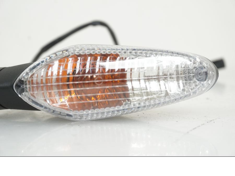 Baksidan på Blinkers från en Ducati Monster 1200 -2014 motorcykel.