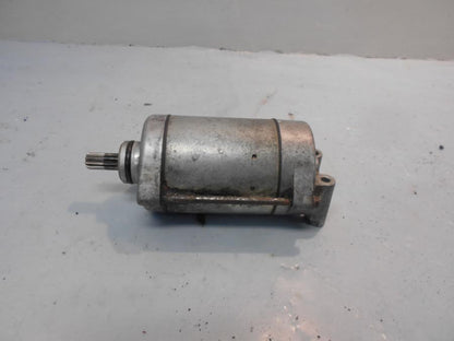 Framsidan på Startmotor från en Yamaha XTZ 750 -1994 motorcykel.