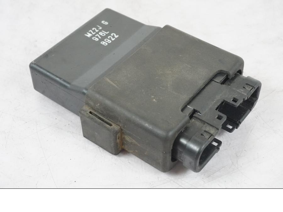 Framsidan på CDI / ECU från en Honda CBR 1000 F -1999 motorcykel.