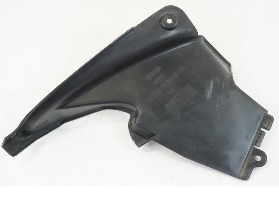 Vänster sida på Innerpanel från en Honda VFR 800 -2003 motorcykel.