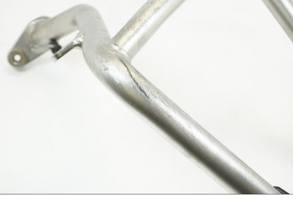 Baksidan på Motorskyddsbåge från en BMW R 1200 GS -2015 motorcykel.