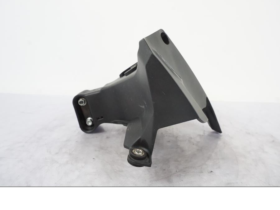 Snett uppifrån på Toppkåpstag från en Yamaha YZF-R 125 -2008 motorcykel.