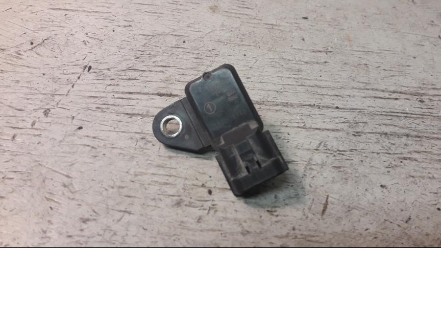 Framsidan på Mapsensor från en Triumph Daytona 675 -2009 motorcykel.