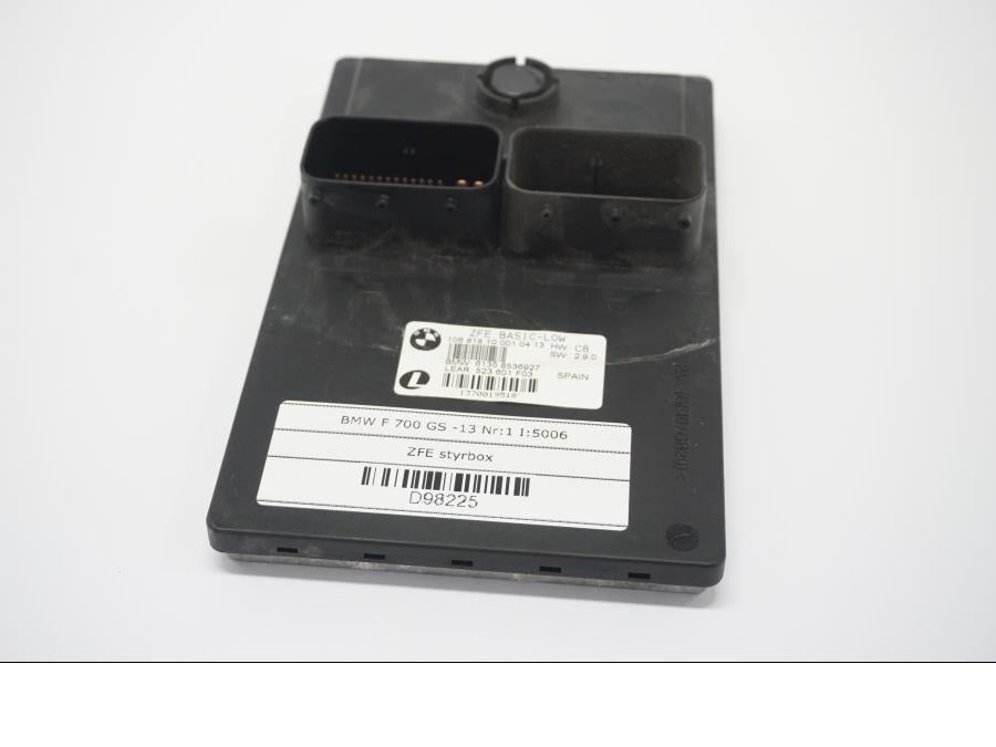 Framsidan på ZFE styrbox från en BMW F 700 GS -2013 motorcykel.