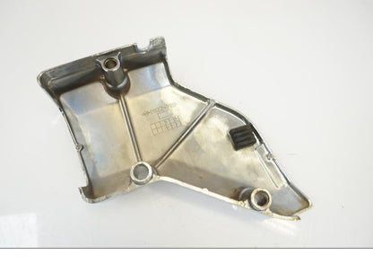 Snett uppifrån på Motorkåpa från en Suzuki VS 800 -1996 motorcykel.