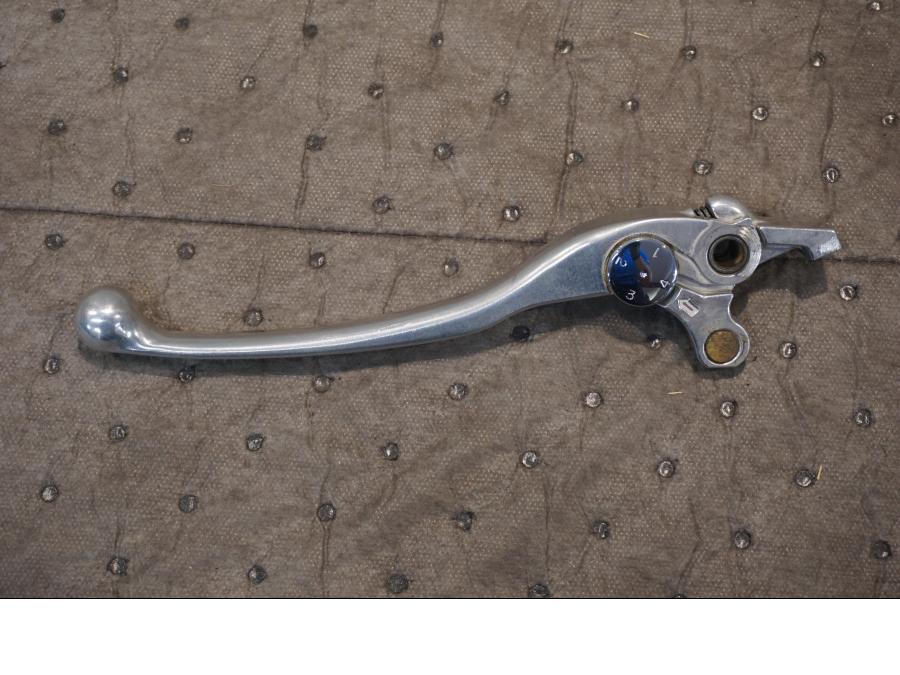 Framsidan på Kopplingsgrepp från en Yamaha V-Max 1700 -2010 motorcykel.