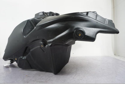 Baksidan på Bensintank från en Ducati Multistrada V4 -2024 motorcykel.