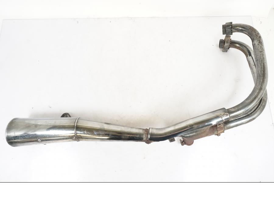 Framsidan på Avgassystem från en Suzuki GSX 550 EF -1985 motorcykel.