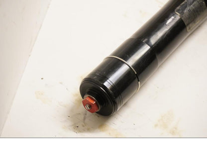 Snett uppifrån på Gaffelben från en Buell XB 12 -2009 motorcykel.