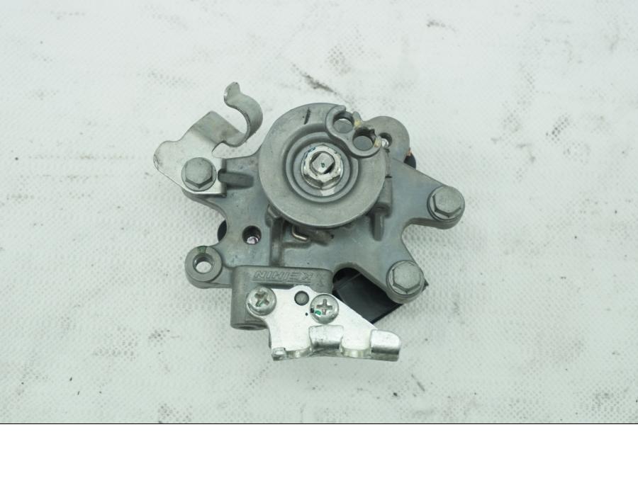 Baksidan på TPS från en Honda VFR 1200 -2012 motorcykel.