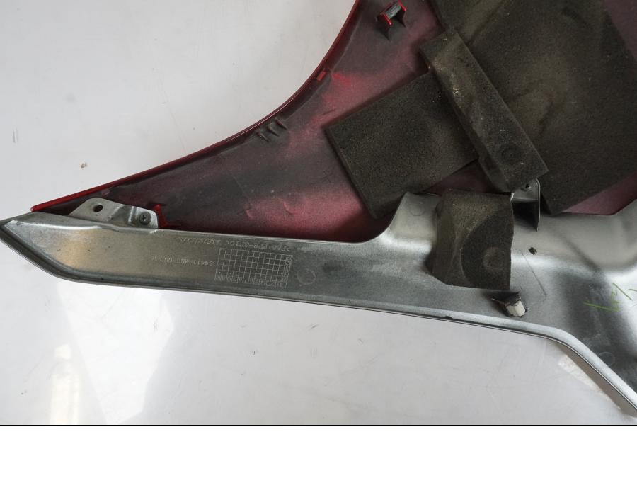 Extrabild1 på Sidkåpa från en Honda VFR 1200 -2010 motorcykel.