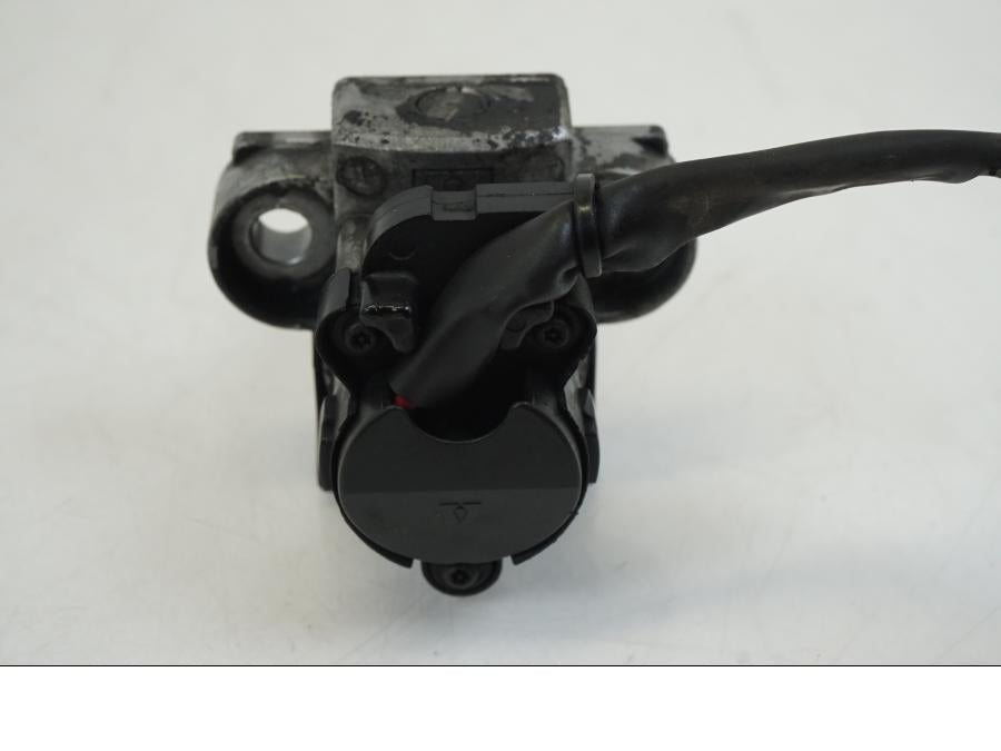 Vänster sida på Låssats från en Honda XL 1000 V -1999 motorcykel.