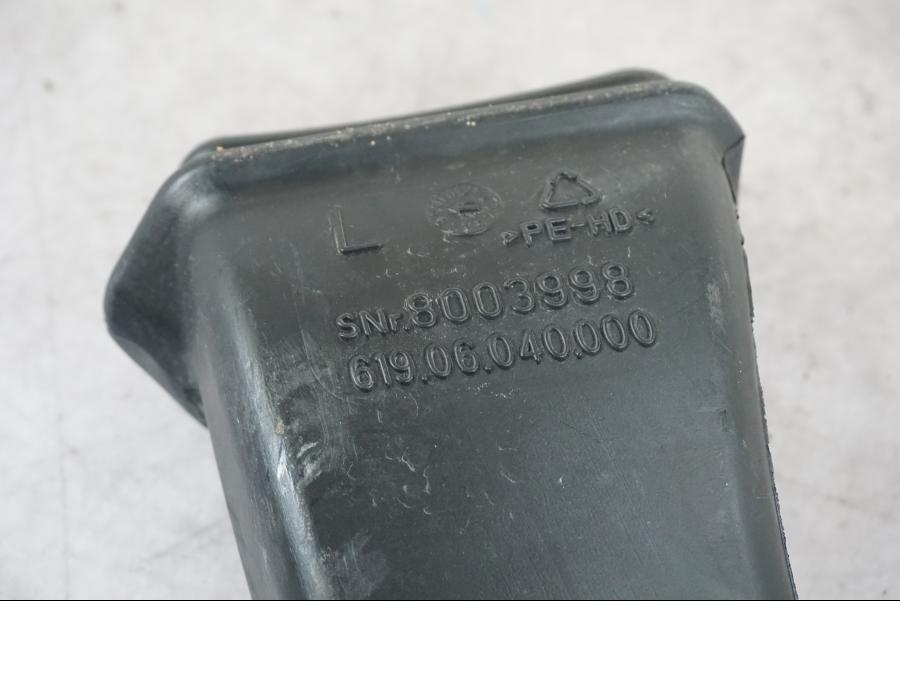 Höger sida på Luftburksnorkel från en KTM 1290 Super Adventure S -2022 motorcykel.