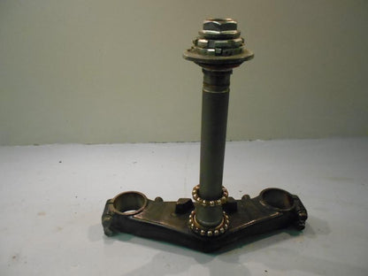 Framsidan på Gaffelkrona från en Honda GL 1800 -2001 motorcykel.