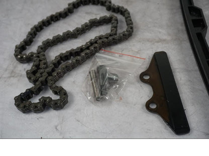 Snett uppifrån på Kamkedja från en Triumph Tiger Explorer -2016 motorcykel.