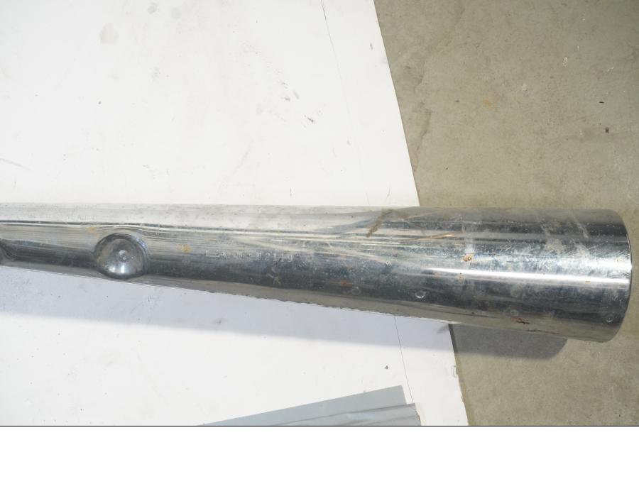 Baksidan på Grenrör från en Suzuki GSX 400 -1982 motorcykel.