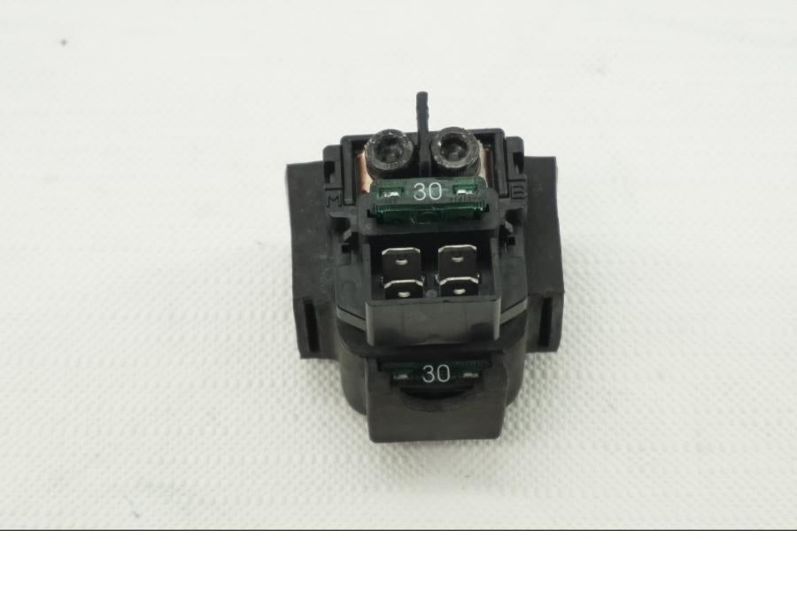 Framsidan på Startrelä från en Kawasaki ZX-6R -2007 motorcykel.