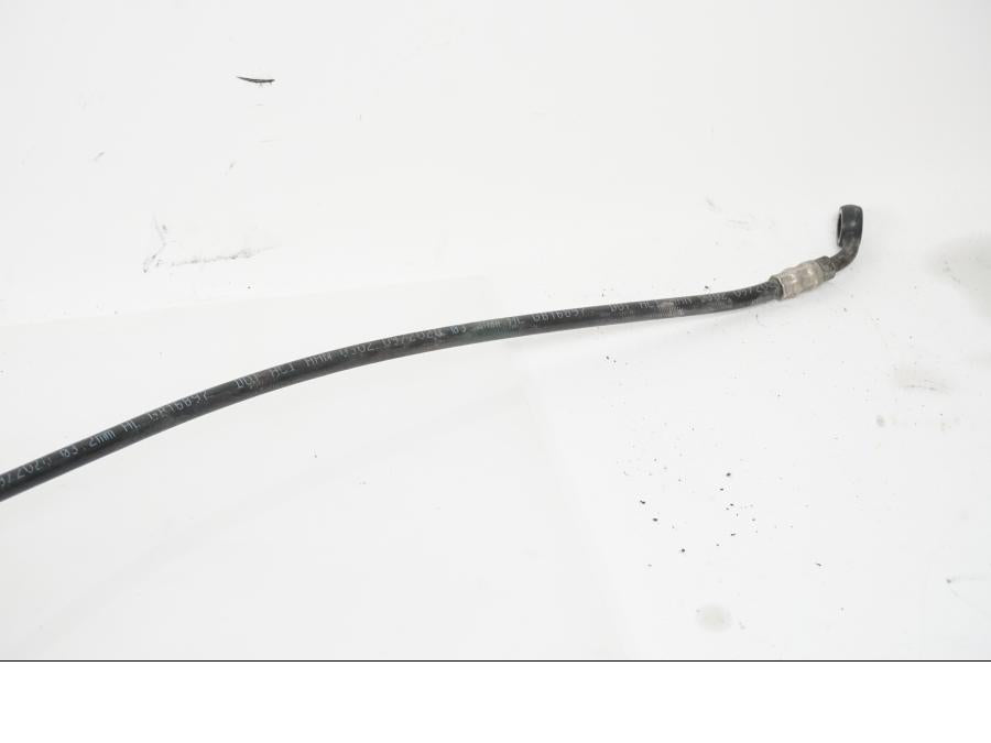 Höger sida på Bromsledning från en H-D Adventure Pan America Special RA1250S -2021 motorcykel.