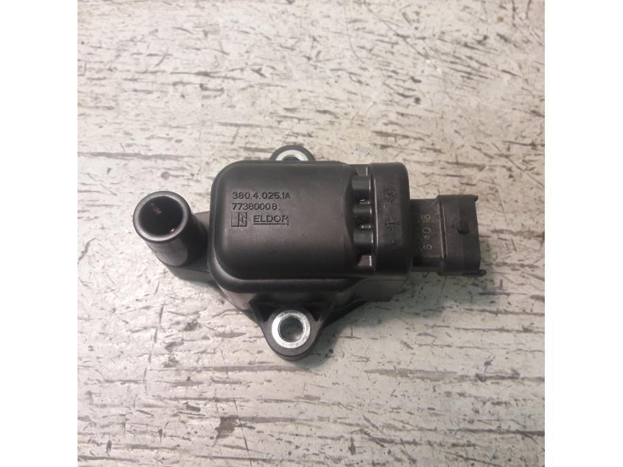 Framsidan på Tändspole från en Ducati Multistrada 1260 -2019 motorcykel.