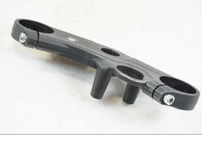 Vänster sida på Gaffelkrona från en Suzuki GSX-R 750 -2008 motorcykel.