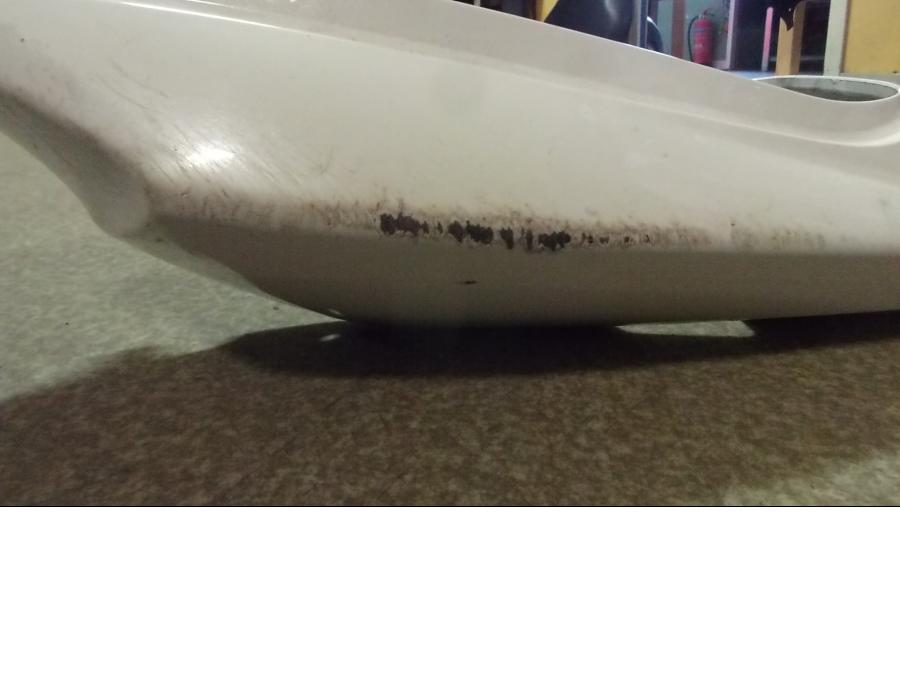 Höger sida på Bakvinge från en Honda CB 1300 F -2004 motorcykel.